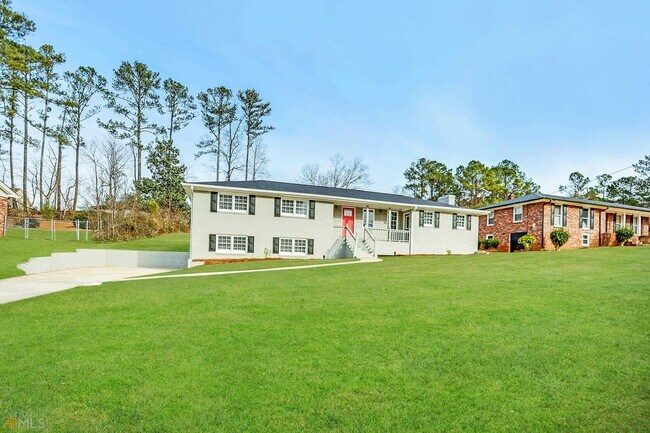 Foto del edificio - 2724 Syble Dr