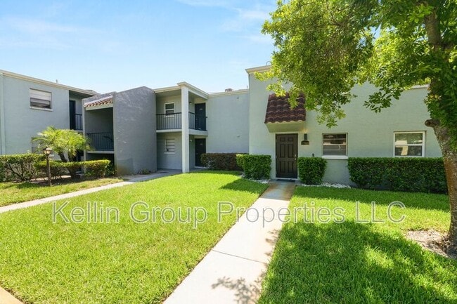 Building Photo - 2862 Somerset Park Dr