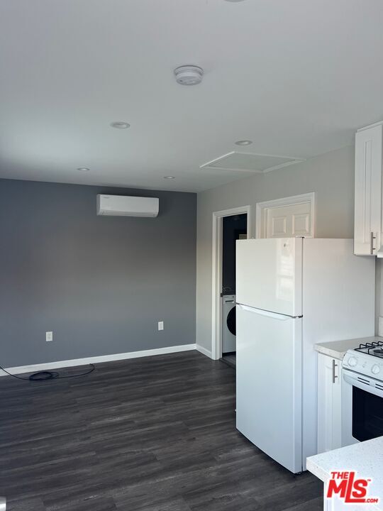 Foto principal - 17805 Lanark St