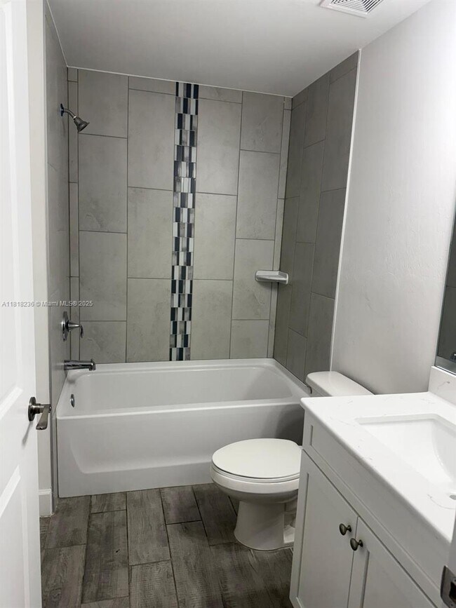 Foto del edificio - 2619 24th St