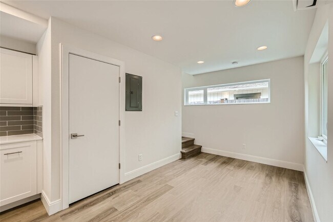 Foto del edificio - 11235 37th Ave SW