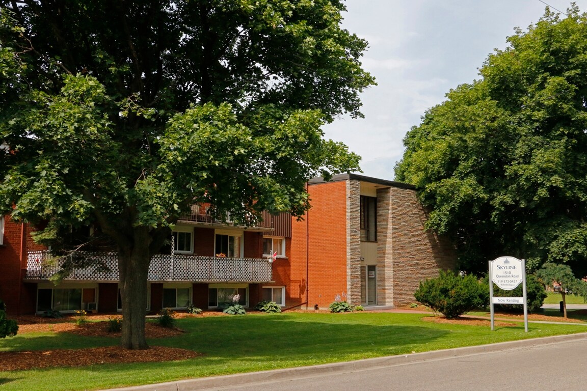 Primary Photo - Queenston Apartments