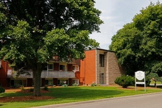 Building Photo - Queenston Apartments