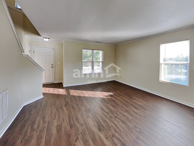 Building Photo - 226 Woodcreek Lane