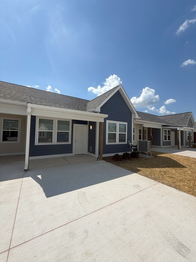 Building Photo - River Valley Apartments