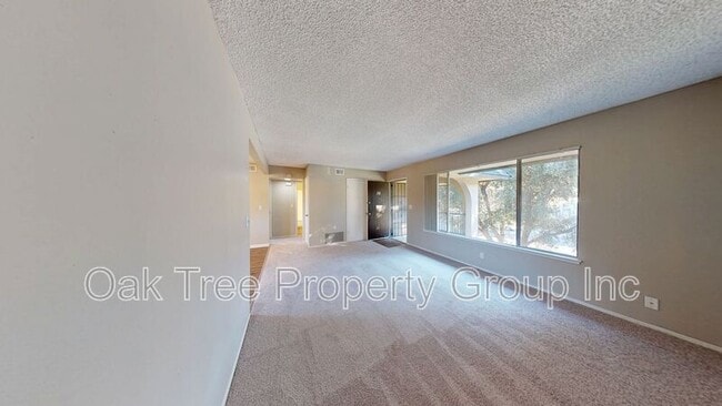 Foto del edificio - 1637 Catalina Ct