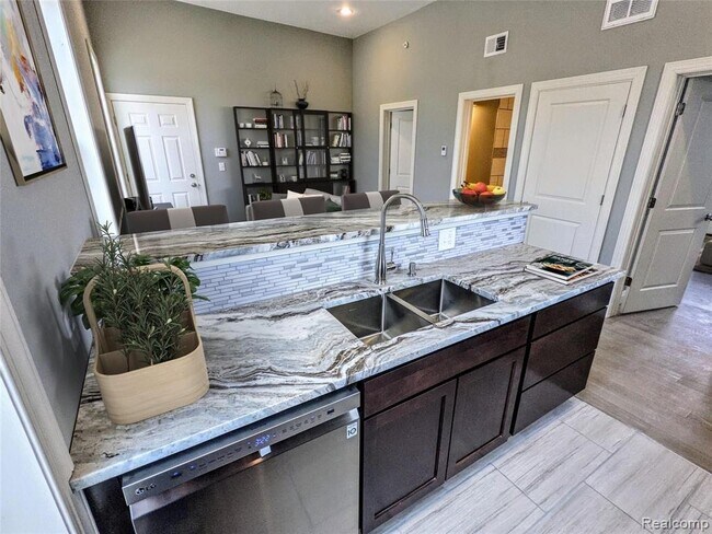 Foto del edificio - 1786 W Willis St