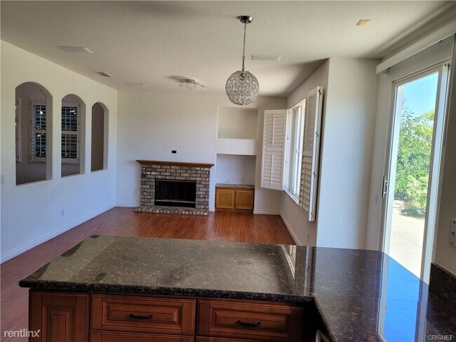 Building Photo - 5 br, 2.5 bath House - 11774 Oakhurst Way