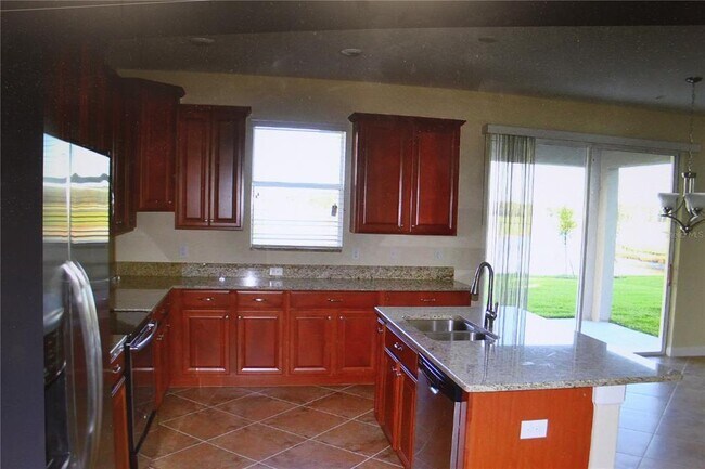 Building Photo - 19347 Paddock View Dr