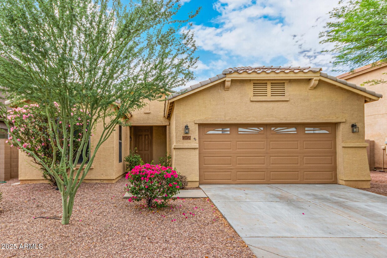 Foto principal - 4511 W T Ryan Ln
