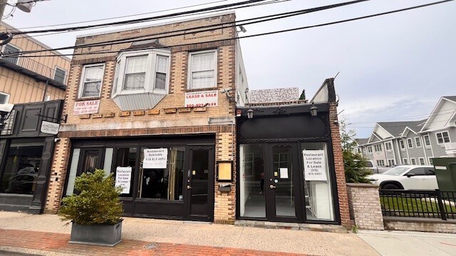 Building Photo - 10 4th Ave
