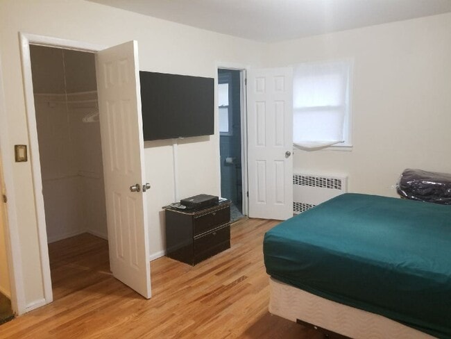 Building Photo - 29 Balsam Dr