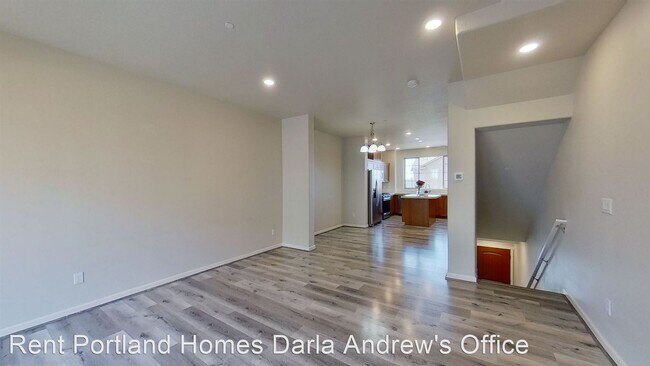 Foto del edificio - 3 br, 2.5 bath House - 7170 NW Elise Avenue