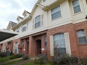 Building Photo - 2710 Grants Lake Blvd