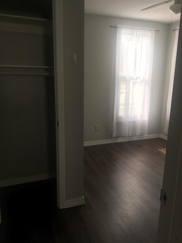 Foto del edificio - 405 N Silver St