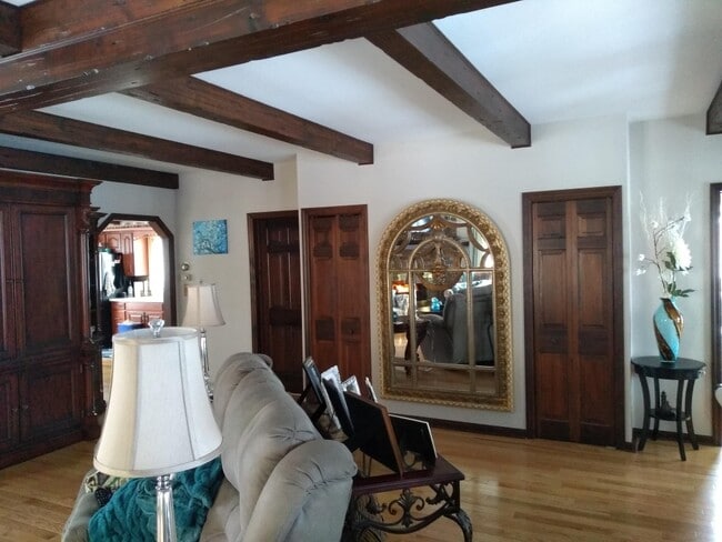 Foto del edificio - 1619 Riverside Dr