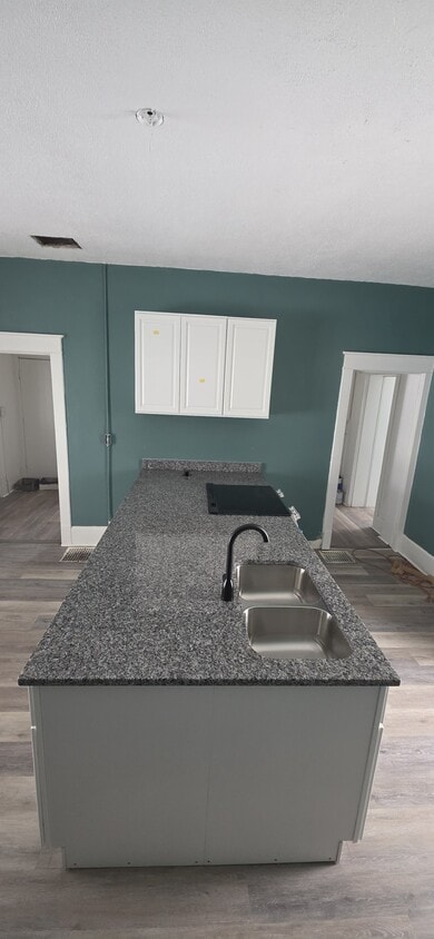 Building Photo - 402 N Washington St