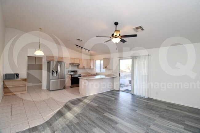 Foto del edificio - 503 N St Claire