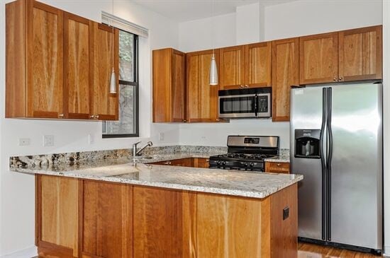 Building Photo - 2151 W Evergreen Ave
