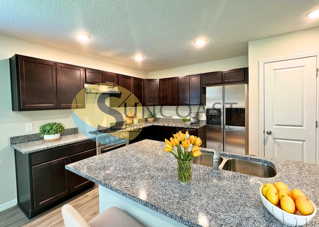 Foto del edificio - Luxury Home & Free to Apply!