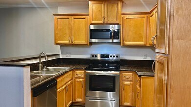 Interior Photo - Summer Crest Apartments