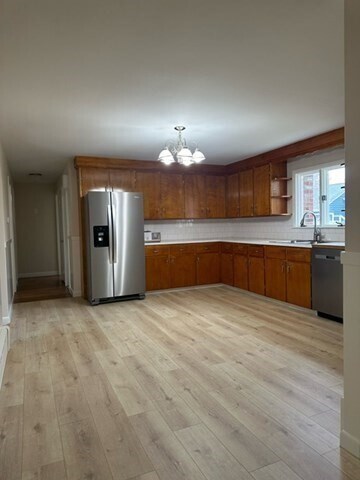 Building Photo - 40 Flora Rd
