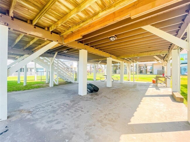 Building Photo - 13106 Coronado Dr