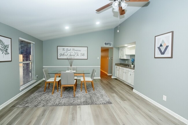 Building Photo - 7206 La Granada Dr