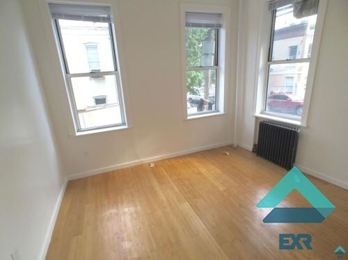 Foto del edificio - 6661 60th Pl