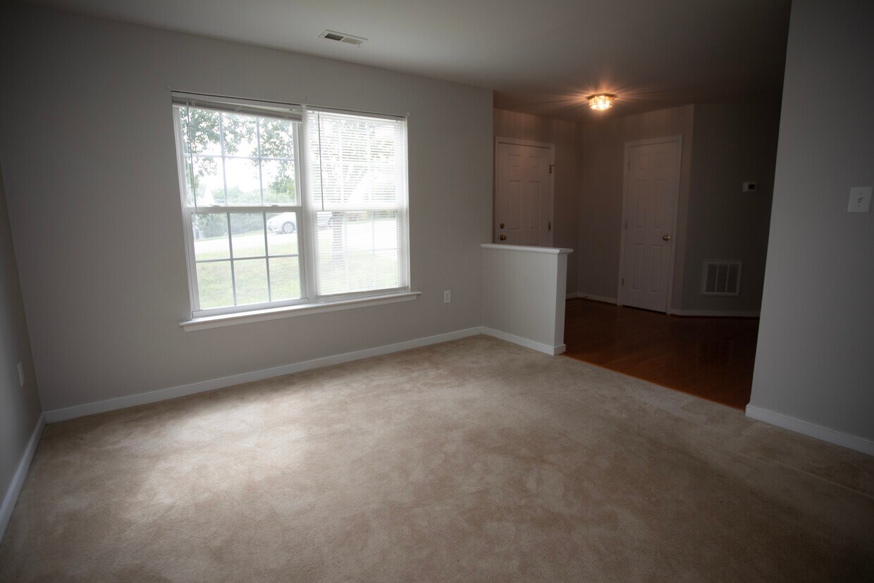 Primary Photo - 2918 Littlebury Dr