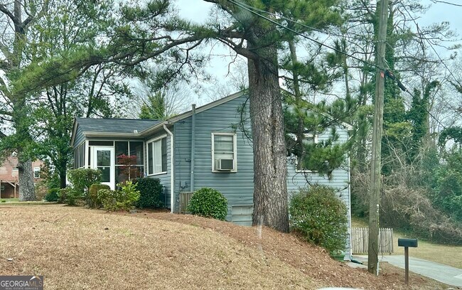 Foto del edificio - 880 Hall St SW