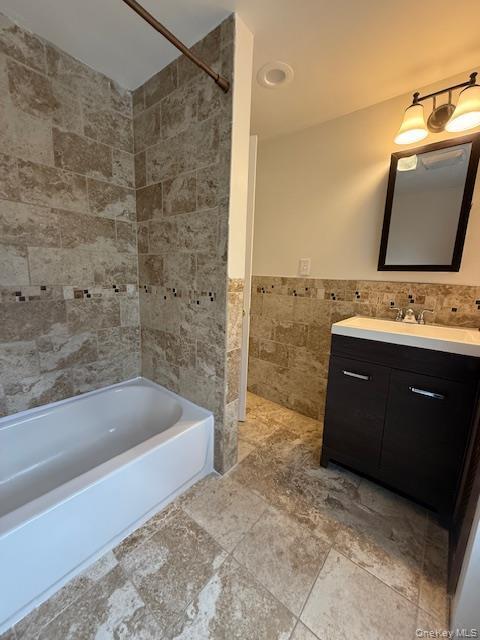 Building Photo - 1188 5th Ave