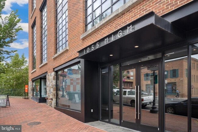 Foto del edificio - 1055 Wisconsin Ave NW