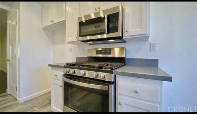 Foto del edificio - 13825 Beaver St