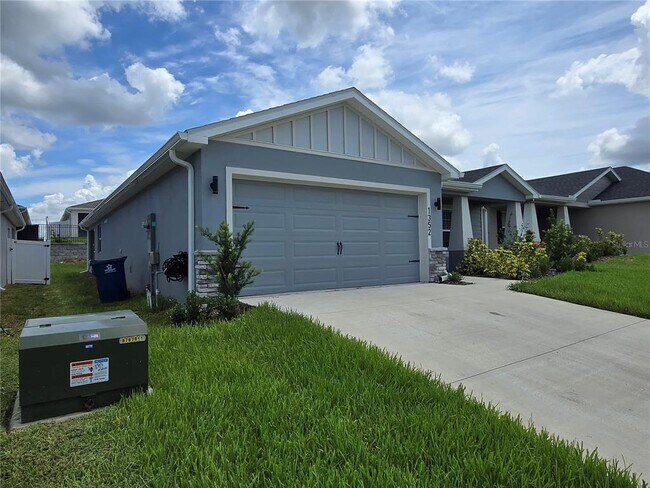 Foto del edificio - 1352 Mountain Flower Ln