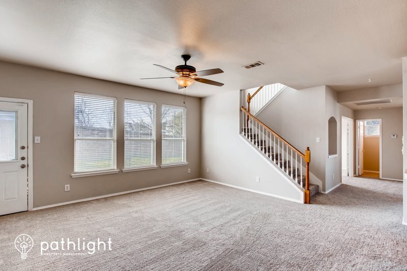 Foto principal - 9229 Harrisburg Ln