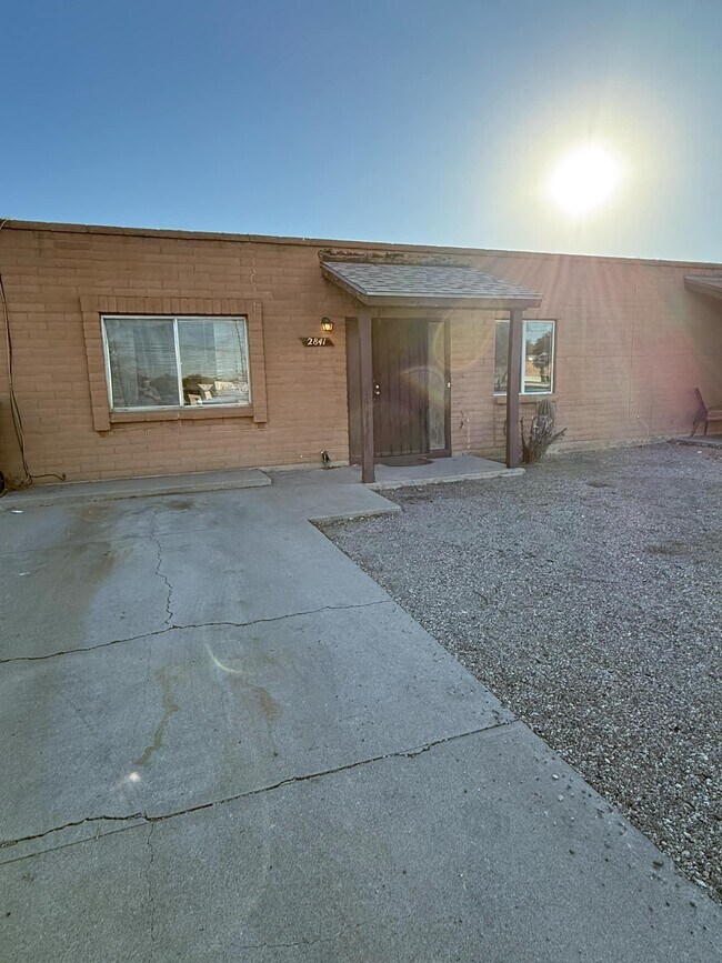 Building Photo - 2841 S Kolb Rd