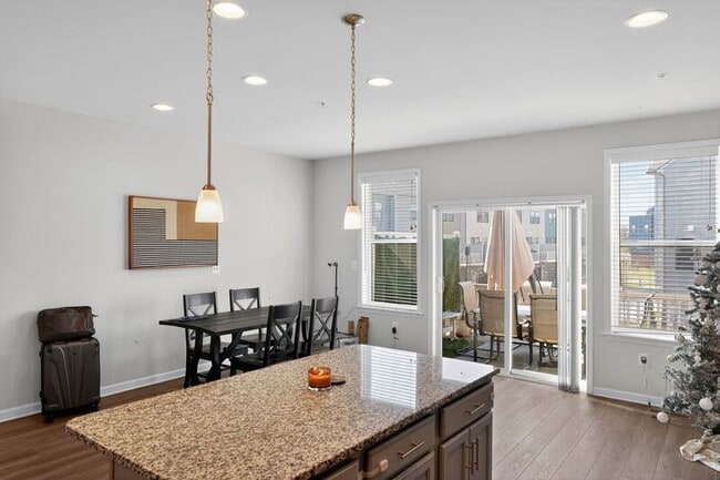 Foto del edificio - 10321 Vista Meadow Way