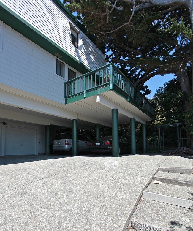 Building Photo - 2275 Mar East St