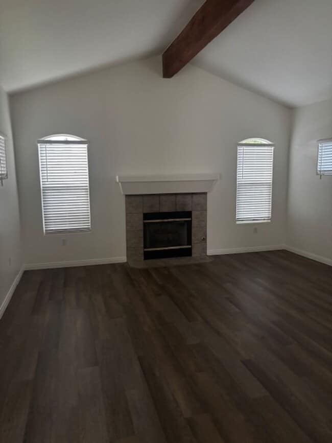 Building Photo - Clean 4 Bedroom / 3 Bathroom in Rosedale, near Norris Rd & Calloway