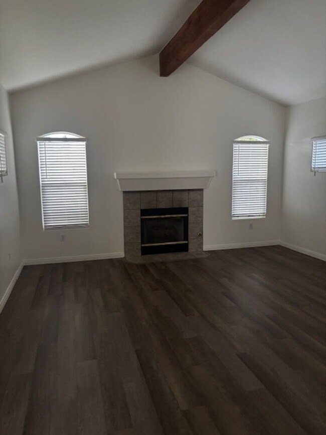 Foto del edificio - Clean 4 Bedroom / 3 Bathroom in Rosedale, near Norris Rd & Calloway