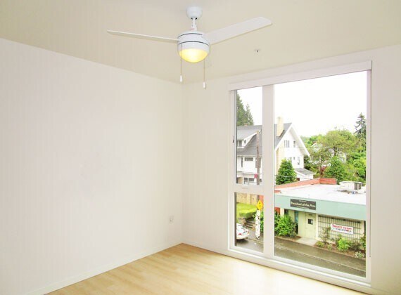 Foto del edificio - Modern 3rd Floor Studio with D/W & Washer/...