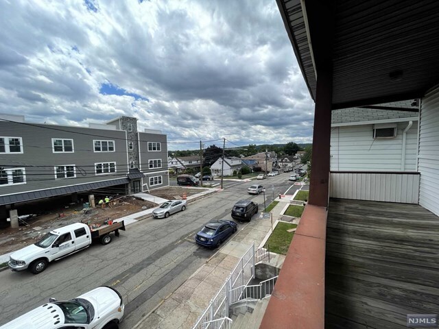 Building Photo - 93 8th Ave