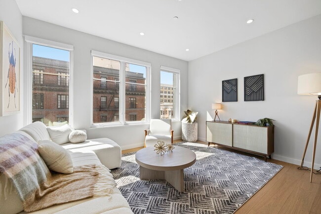 Foto del edificio - 693 Sutter St