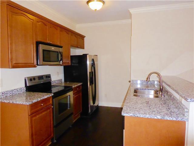 Foto del edificio - 1046 Woodbury Falls Dr