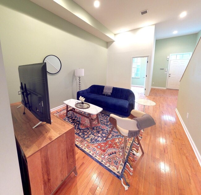 Photo - 1137 N Orianna St Townhome