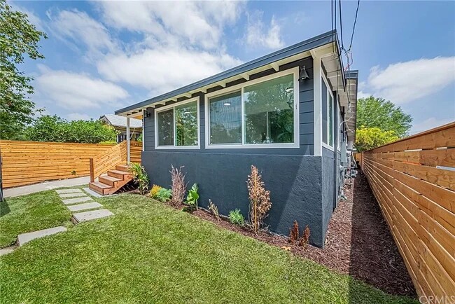 frente de la casa - 3439 Plata St