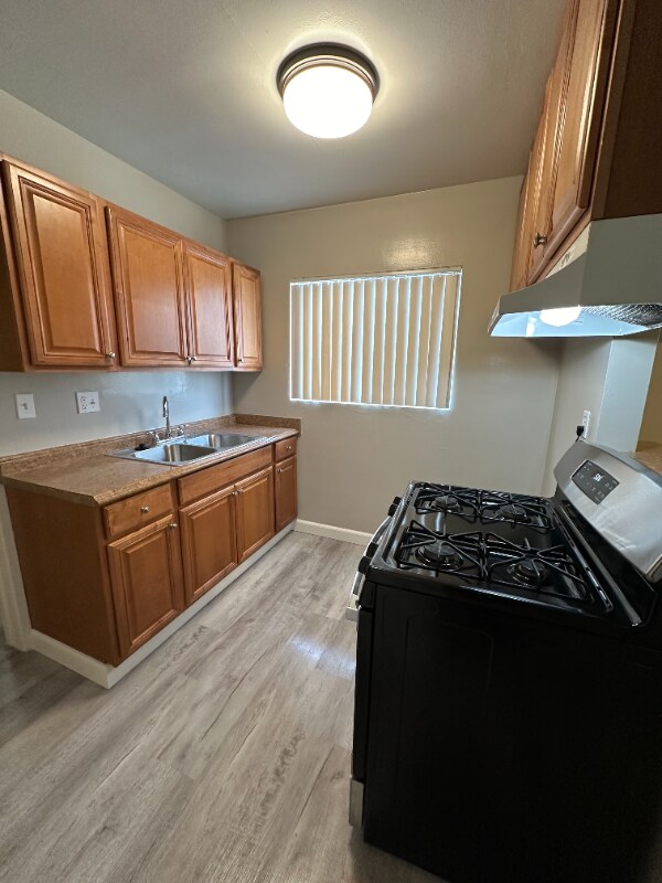 Building Photo - 12414 Dunrobin Ave