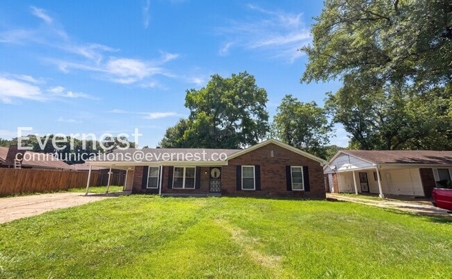 Building Photo - 3409 Clearbrook St