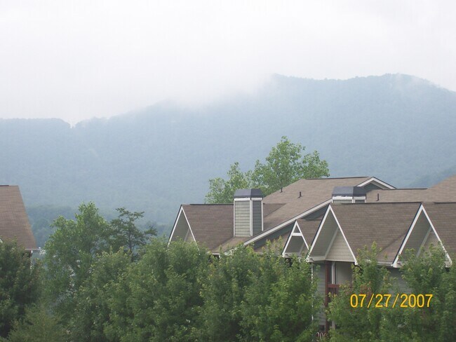 Foto del edificio - Eastwood Village A-201